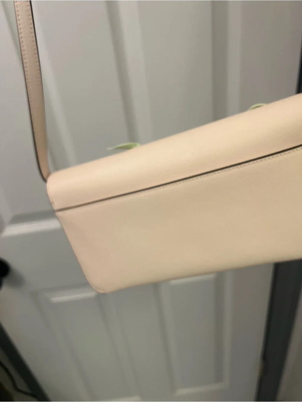 NWOT KATE SPADE floral appliqué leather crossbody bag.